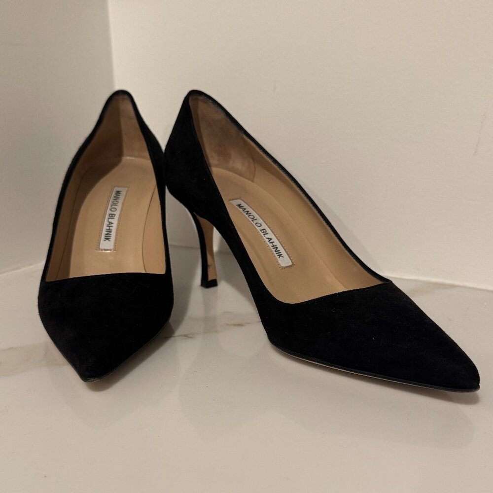 Manolo Blahnik Size 39 black pumps